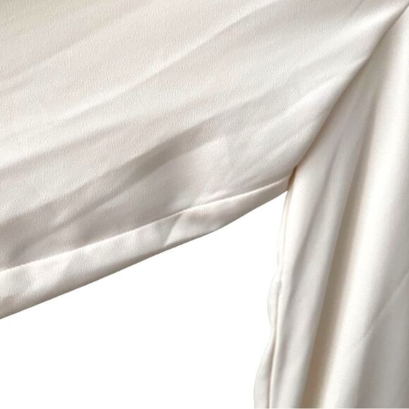 LOFT Cream Blouse with Black Trim in Size SP - Picture 5 of 8